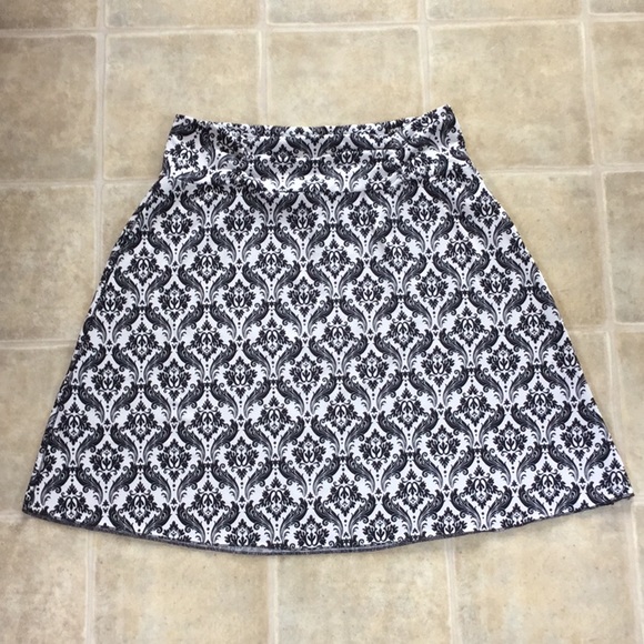 Soybu - Pull On Skirt - Black and White Print - Picture 1 of 6
